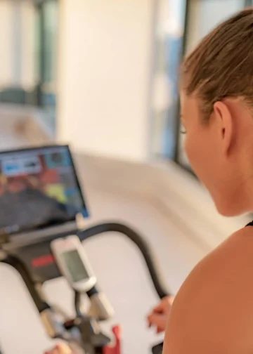 Kućni fitness: Utjecaj pametnih teretana na treninge