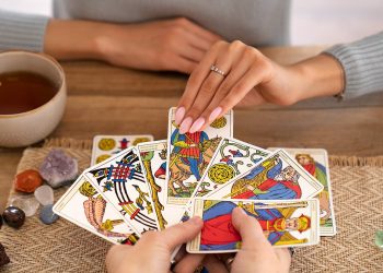 Tarot Čitanje za sve horoskopske znakove od 27. travnja do 3. svibnja 2026.