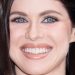 Alexandra Daddario vježba u bikiniju u teretani i pokazuje snagu