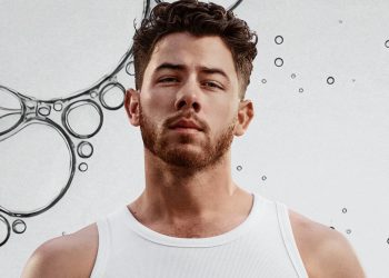 Nick Jonas dijeli svoju rutinu brijanja i tajne njege kože