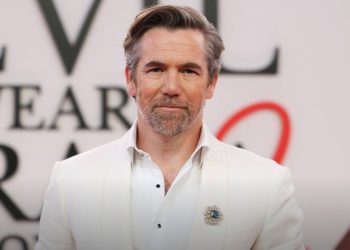 Tko glumi Andyjeva dečka u filmu Vrag nosi Pradu 2, Patrick Brammall?