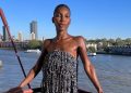 Michaela Coel otkriva kako ostati jaka bez teretane uz otporne trake – evo kako započeti
