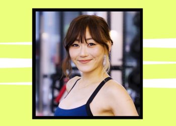 Karen Fukuhara, zvezda Dječaka, otkriva svoju rutinu snage za snagu, ravnotežu i pokretljivost