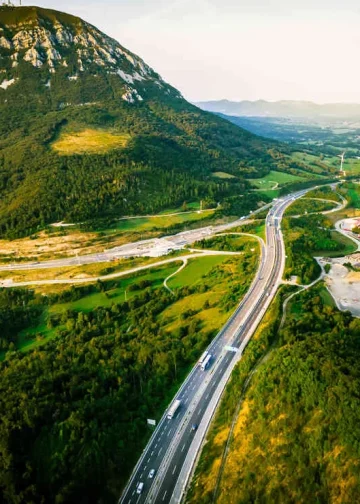 Slovenija ukida glavne troškove putovanja Jadranom za Mađare koji putuju u Hrvatsku i Italiju 2026.