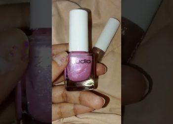 ✨💄💅🏻SVJETLJUĆI LAK ZA NOKTE| SJAJILO ZA USNE|ZUDIO|REVLON✨💄💅🏻|#trend #viral #aesthtics #shortsfeeds #vlog