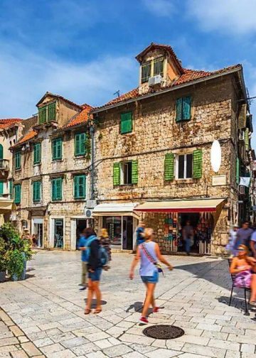 11 savršenih gradova za mirovinu u Hrvatskoj s prekrasnom obalom i povijesnim šarmom: Karlovac, Zagreb, Pula i ostali