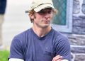 Jeremy Allen White izgradio svoju zdravu tjelesnu formu osnovnim treningom s tjelesnom težinom – njegov pristup bez napretka