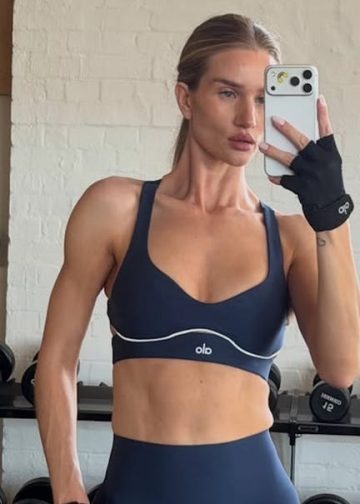 Rosie Huntington-Whiteley otkriva kako je dizanje utega promijenilo njezino tijelo u 30-ima – ovo su njezini omiljeni treninzi.