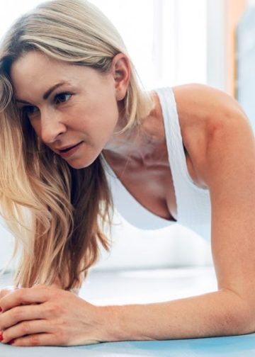 Trener snage u srednjim godinama – ove 3 vježbe pomogle su mi da obnovim snagu jezgre nakon perimenopauze