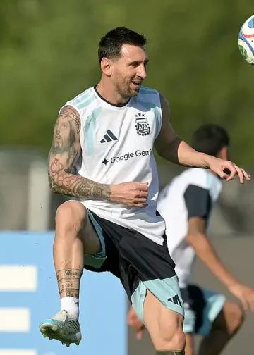 Lionel Messi započinje finale argentinske skupine na klupi