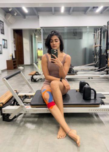 Selfie Pooje Hegde s ogledalom u teretani osvaja srca fitness ciljevima