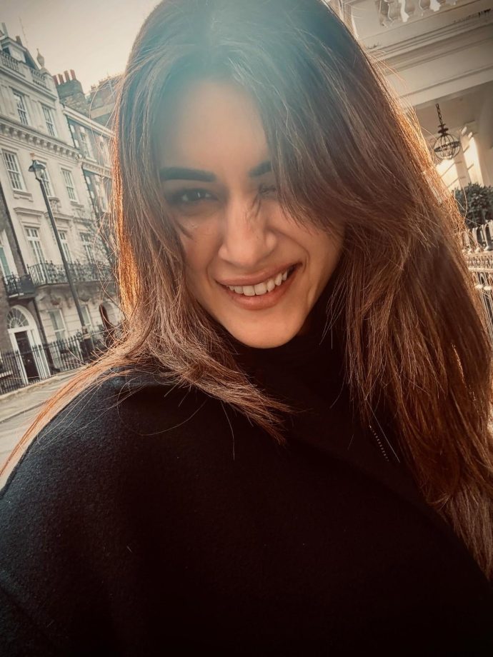 Kriti Sanon pruža obožavateljima uvid u svoj osobni život dirljivim 'Half Yearly Dump' 1