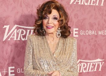 Dama Joan Collins, 93, prakticira ‘osnovne’ vježbe svaki tjedan kako bi ostala pokretna