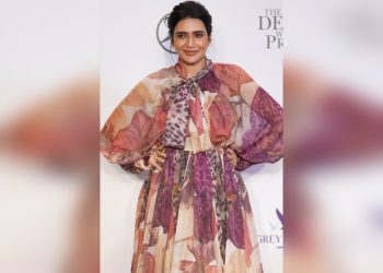 Buduća mama Karishma Tanna posjećuje teretanu u devetom mjesecu trudnoće