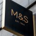 Udobne i šik hlače s naborima u struku – nosite M&S model od 30 GBP za putovanja i više