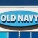 Upečatljive prugaste majice kratkih rukava zamjenjuju osnovne bijele majice—Old Navy nudi jednu za 10 dolara