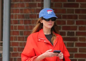 Jennifer Lawrence ide u teretanu u svojim vibrantnim ljetnim bojama