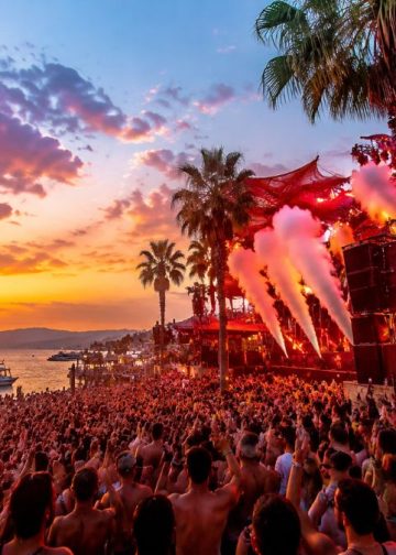 Novalja, Hrvatska: Verknipt Holiday Festival 2026. počinje 12. srpnja uz globalne DJ-e, Beach Raves i vrhunsko ljetno iskustvo.