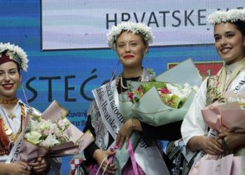 Titulu najljepše Hrvatice u narodnoj nošnji u inozemstvu osvojila je Argentinka Vesna