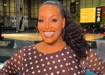 Kako Alison Hammond održava kondiciju tijekom napornih dana snimanja – 20-minutni trening koji svakodnevno prakticira