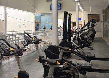 Kako temperature rastu, studenti izražavaju zabrinutost zbog privremene teretane