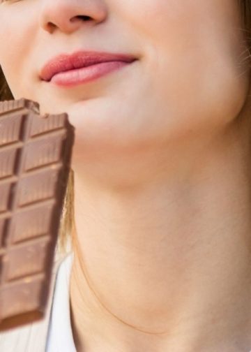 Ne jedenje, samo ušmrkavanje 90% tamne čokolade može poboljšati vaše teretanske vježbe: studija