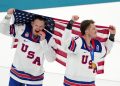 Brady Tkachuk pečen za nošenje zlatne medalje tijekom MMA sesije