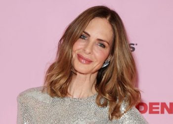 Trinny Woodall otkriva svoj tajni recept za jačanje ruku u 62. godini – uz ovaj 15-minutni trening s bučicama
