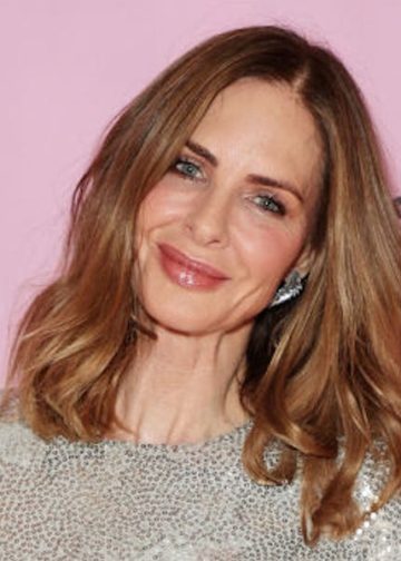 Trinny Woodall otkriva svoj tajni recept za jačanje ruku u 62. godini – uz ovaj 15-minutni trening s bučicama