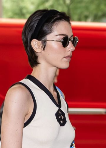 Gracie Abrams predstavila je dva prekrasna trenda boja koje je odobrio Chanel.