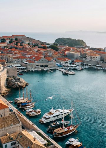 Dubrovački nautički turizam bilježi rast zahvaljujući snažnim noćenjima jahti i čartera te povećanoj potražnji svjetskih putnika