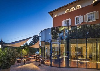 Hrvatski Lošinj: Hotels & Villas podižu privlačnost mediteranskog luksuza, dok nagrađivani restorani nude vrhunsko vinsko iskustvo 2026. godine.
