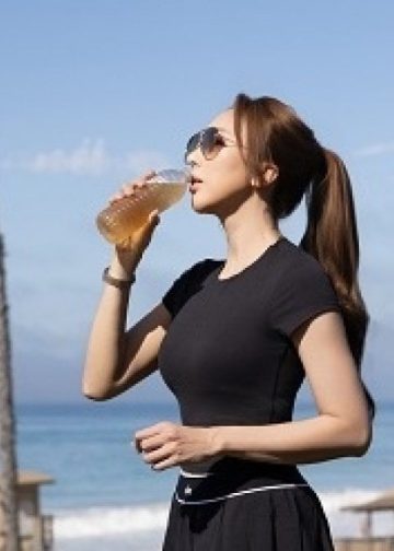 Miss Tiffany Truc Chau, ambasadorica brenda Forever Young