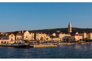 Otok Brač, mjesto snimanja hrvatske adaptacije serije Death in Paradise